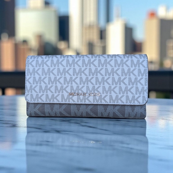 Michael Kors Jet Set Large Signature Logo Tri-Fold Wallet Admiral Multi (New) - Picture 1 of 10